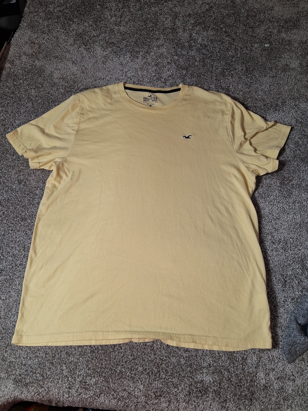 Hollister Men Yellow T Shirt Small Crew Neck Short Sleeve S Must Have Collection